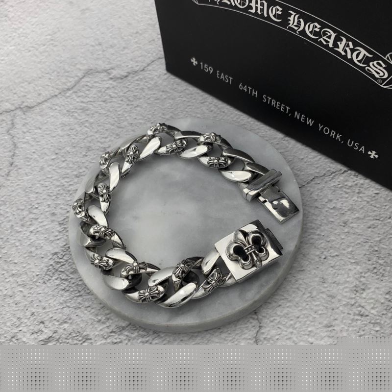 Ch**me He**ts bracelets